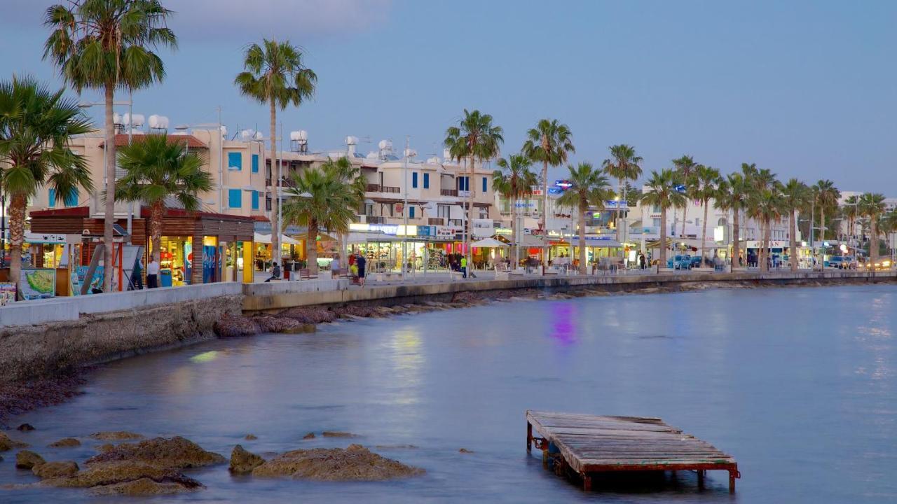 Beautiful Apartment In Harbour Paphos, Central & Close To Beach Eksteriør bilde